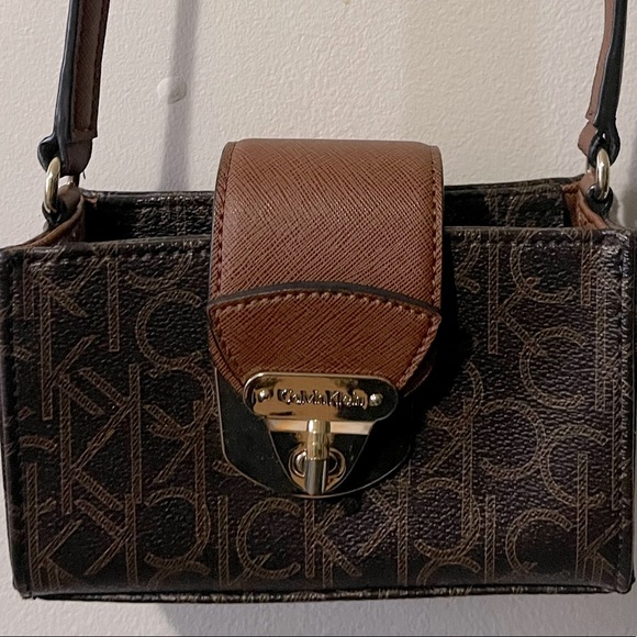 Calvin Klein purse - Picture 4 of 4